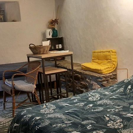 Le Petit Nid Bed & Breakfast Sablieres Bagian luar foto