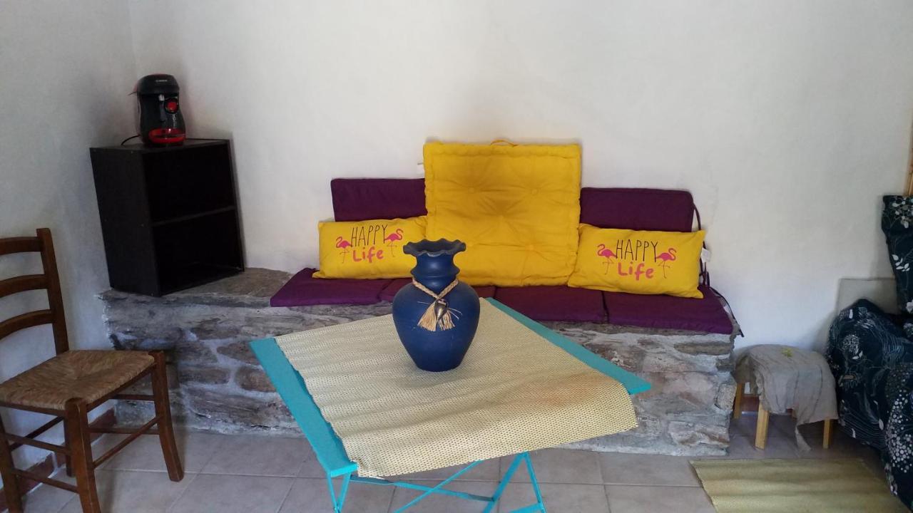Le Petit Nid Bed & Breakfast Sablieres Bagian luar foto