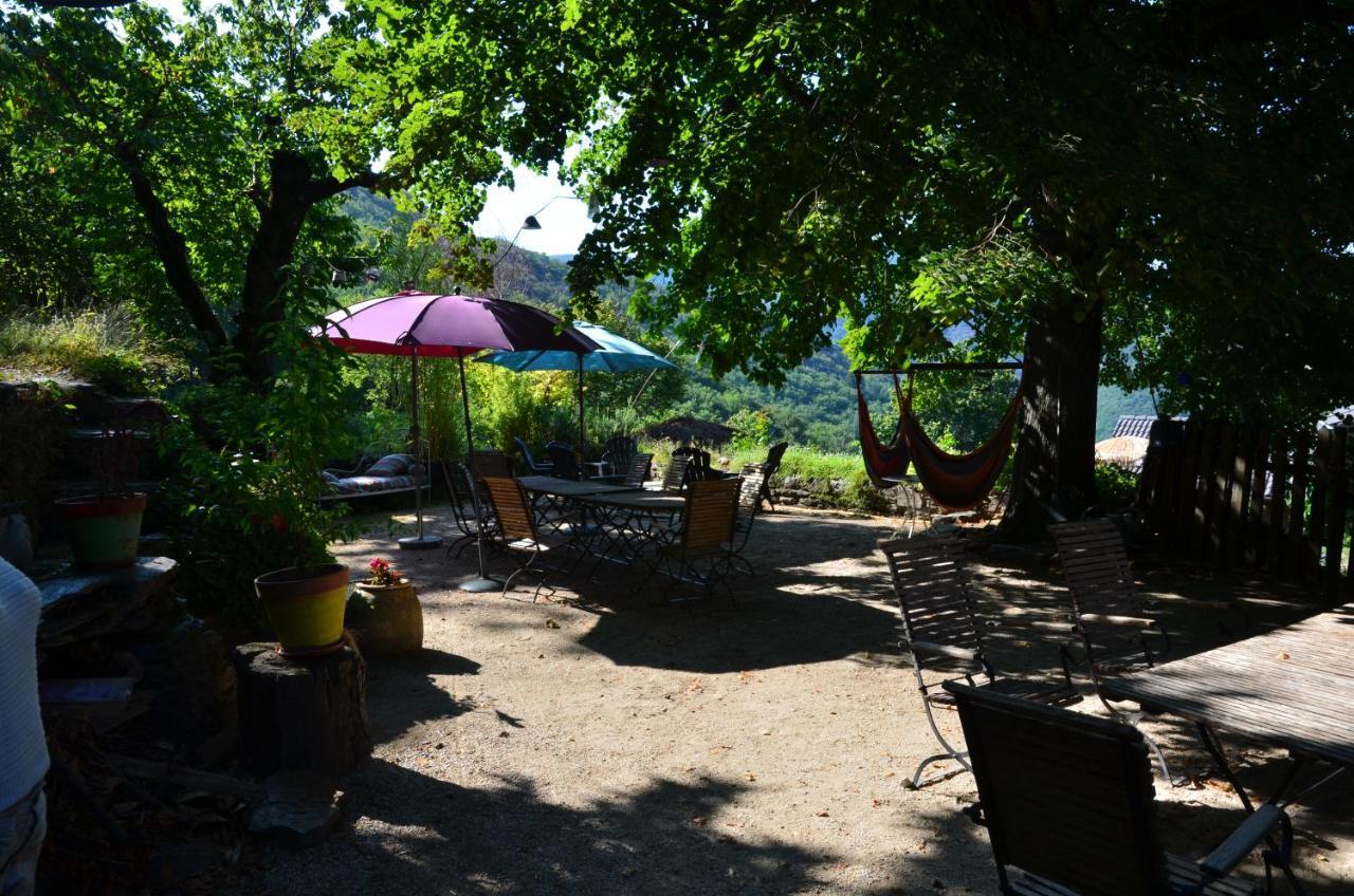 Le Petit Nid Bed & Breakfast Sablieres Bagian luar foto